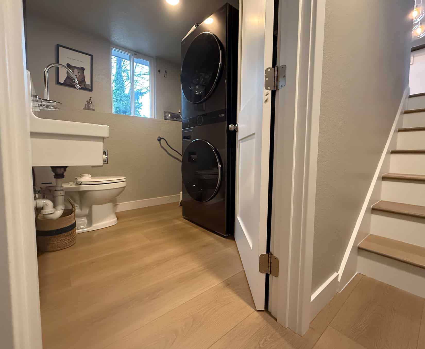 laudnry2 Laundry room with waterproof laminate